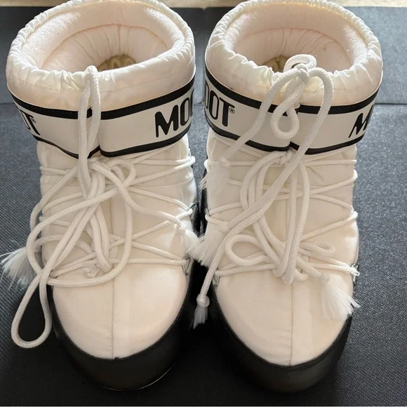 Original Moon Boots Size 4.5 to 7 US) or 36-38 (EU) - Picture 2 of 5